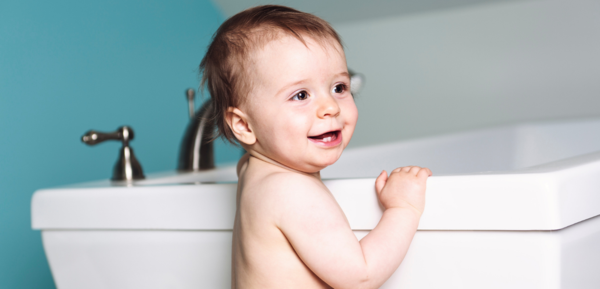 How to get your toddler to love baths
